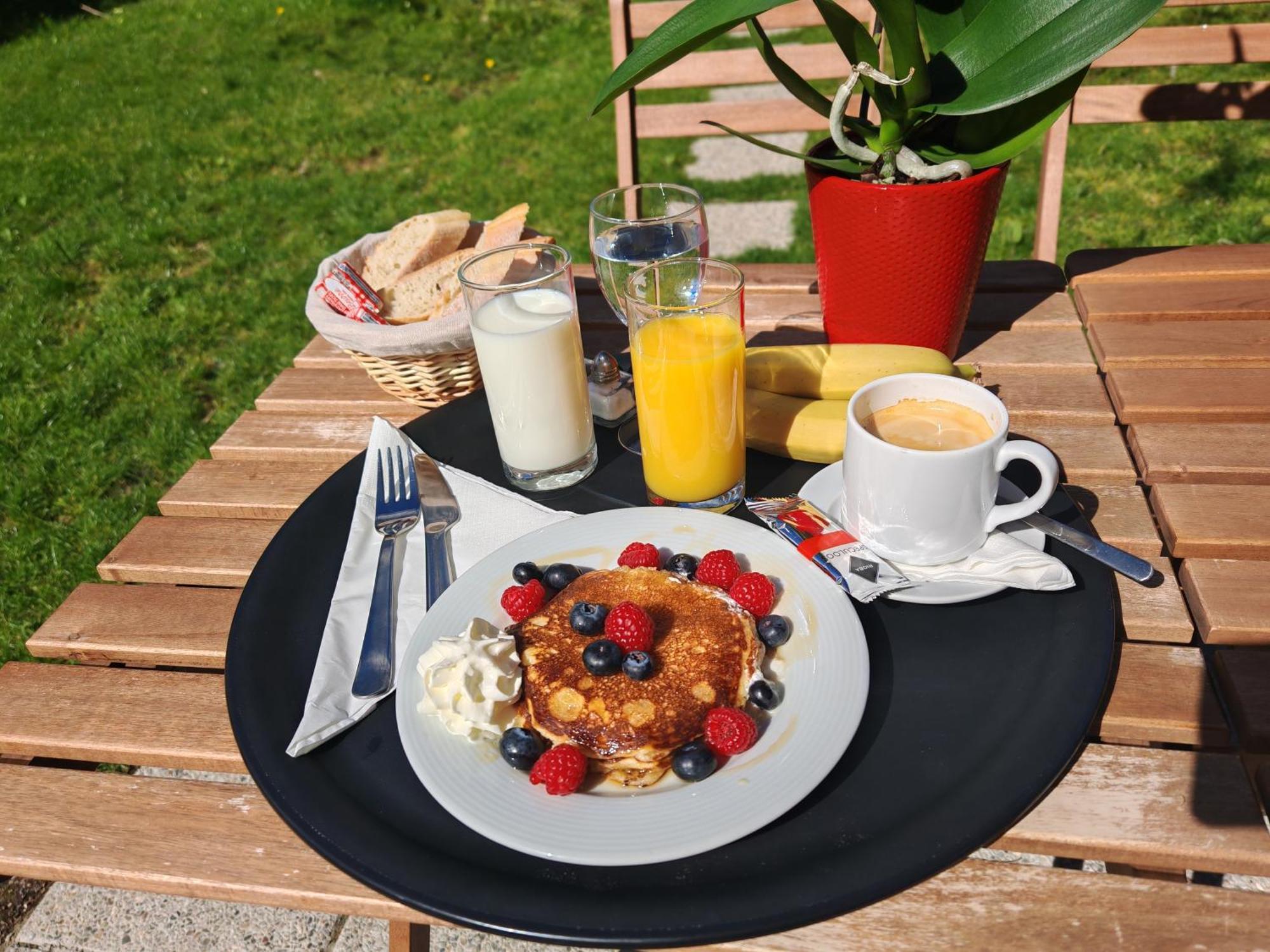 Le Jardin Cafe Bed & Breakfast Bordeaux Eksteriør bilde