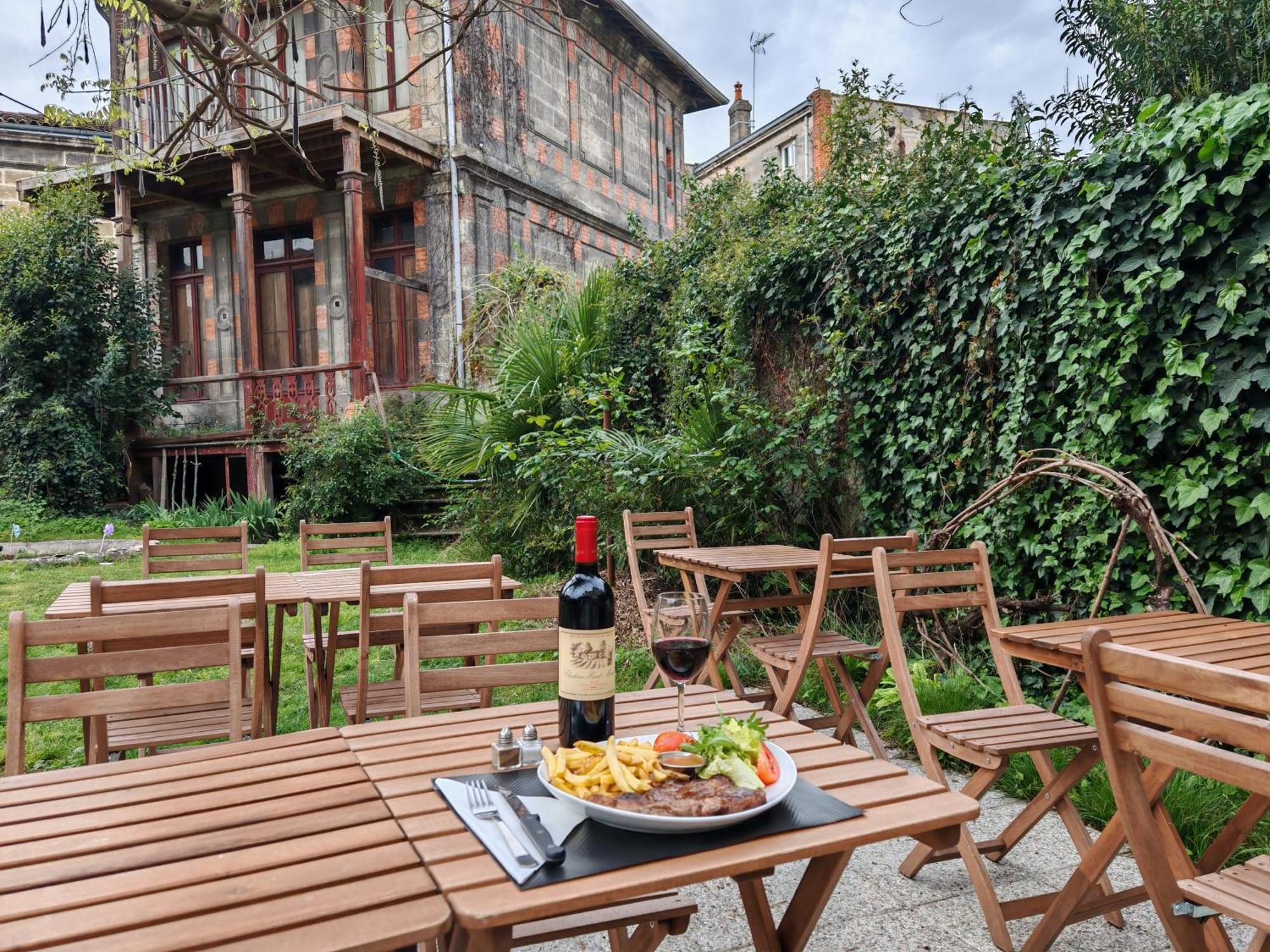 Le Jardin Cafe Bed & Breakfast Bordeaux Eksteriør bilde
